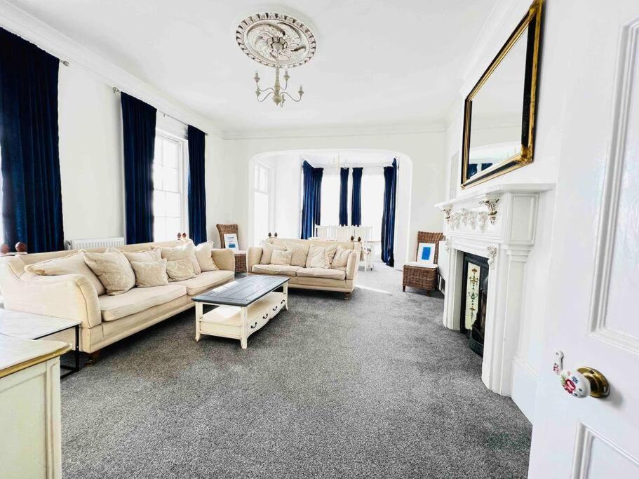 Flat 4 Marine Parade House, 1 East Cliff- Next To Dover Port, White Cliffs, Beach, Castle ภายนอก รูปภาพ