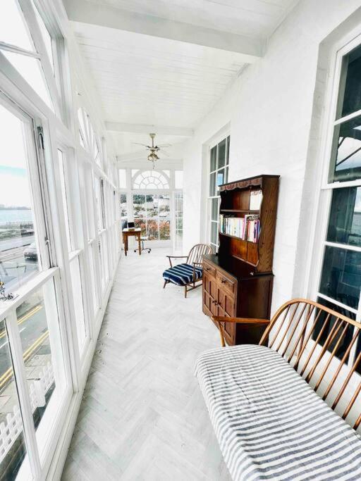 Flat 4 Marine Parade House, 1 East Cliff- Next To Dover Port, White Cliffs, Beach, Castle ภายนอก รูปภาพ