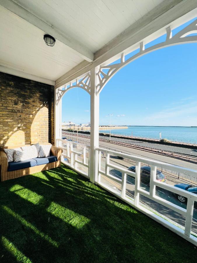 Flat 4 Marine Parade House, 1 East Cliff- Next To Dover Port, White Cliffs, Beach, Castle ภายนอก รูปภาพ